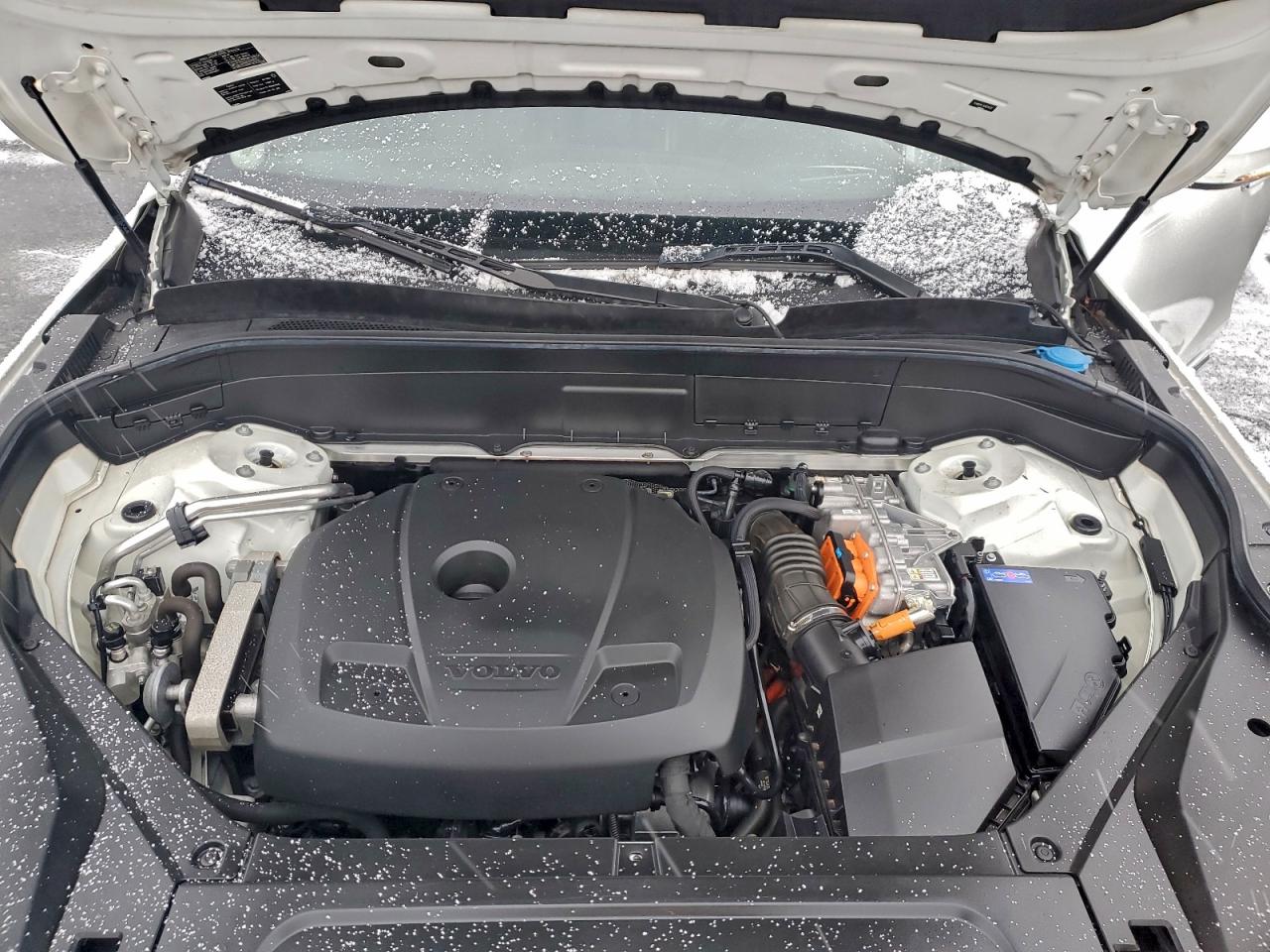 2016 VOLVO XC90 T8 photo 12
