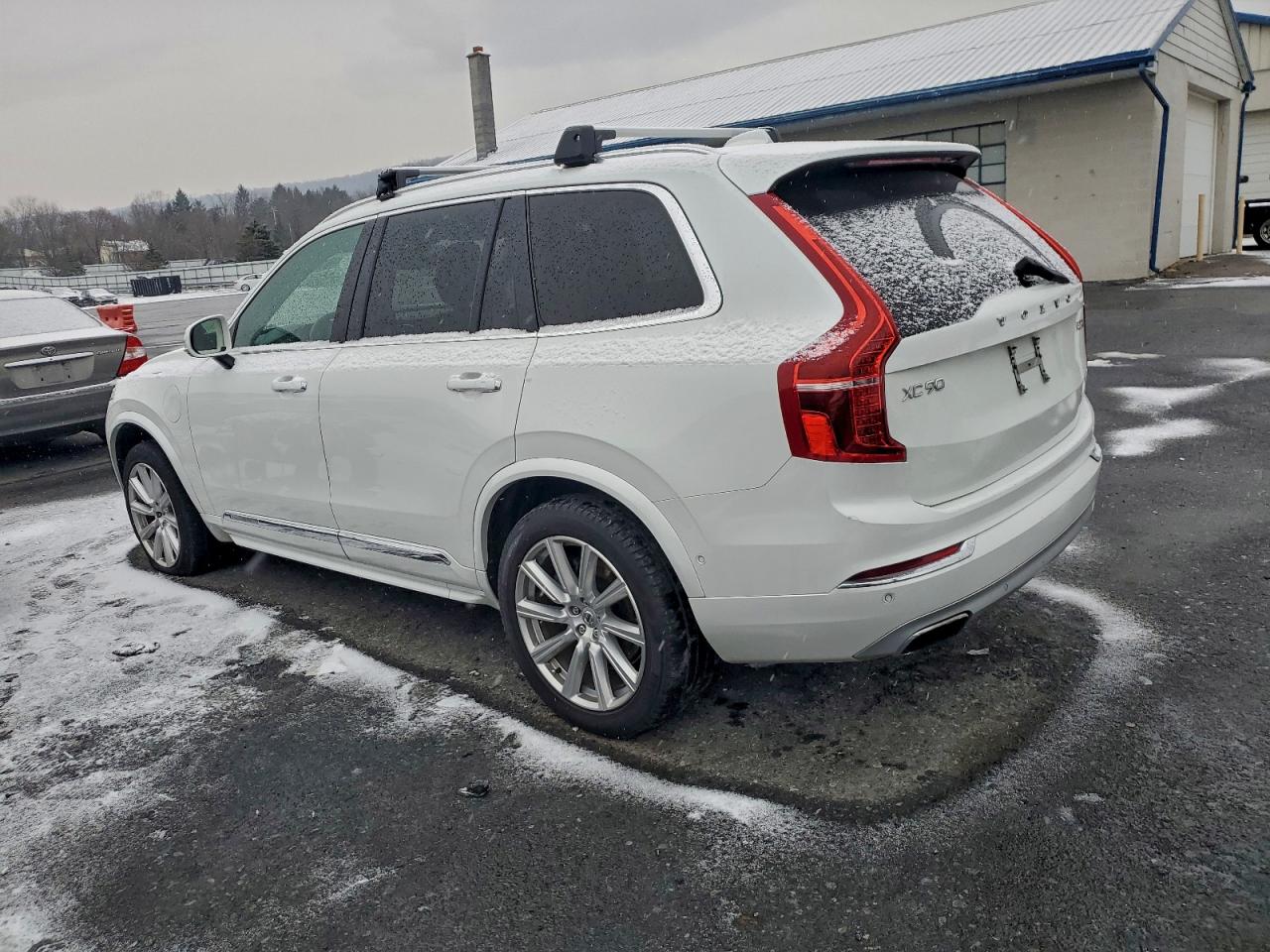 2016 VOLVO XC90 T8 photo 2