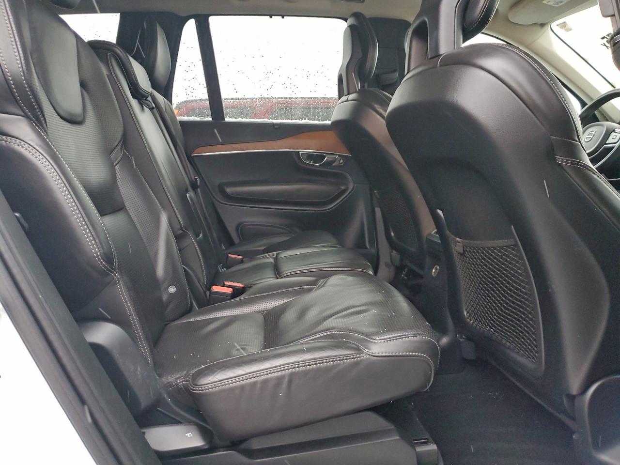 2016 VOLVO XC90 T8 photo 11