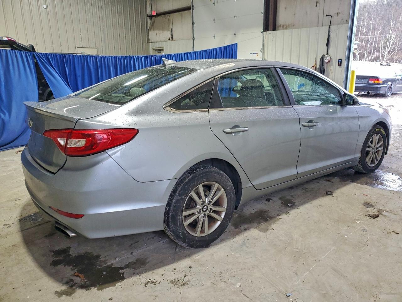 2015 HYUNDAI SONATA SE photo 3
