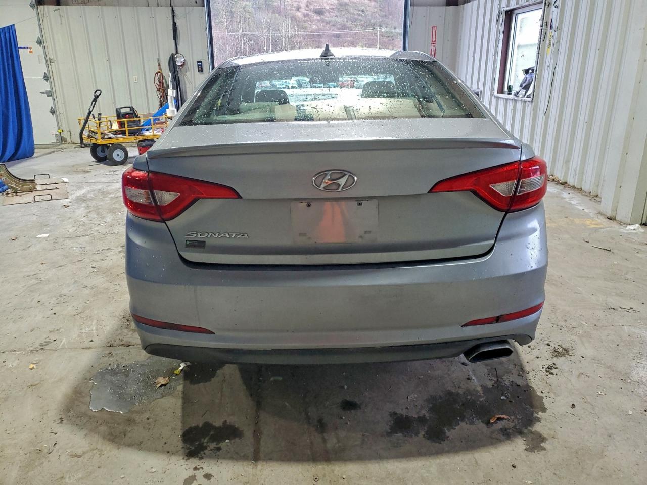 2015 HYUNDAI SONATA SE photo 6