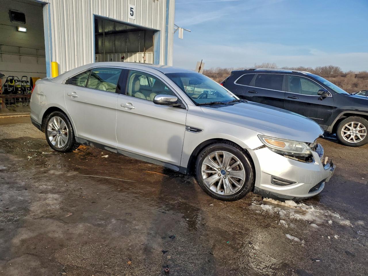 2011 FORD TAURUS LIMITED photo 4