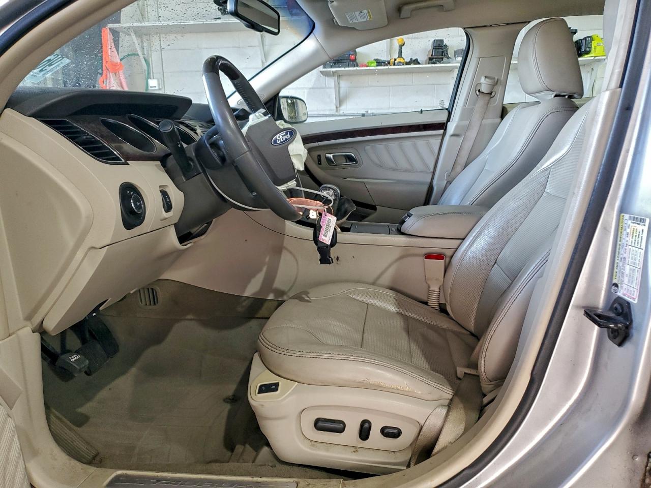 2011 FORD TAURUS LIMITED photo 7