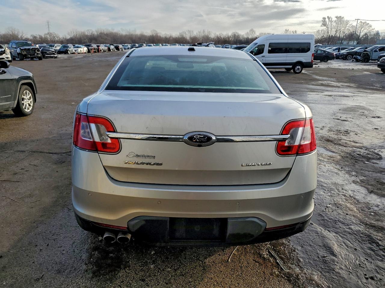 2011 FORD TAURUS LIMITED photo 6