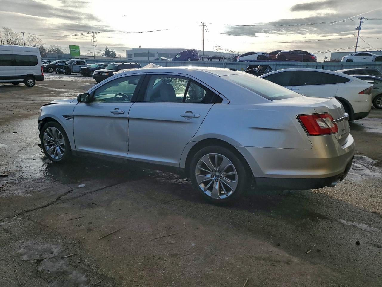 2011 FORD TAURUS LIMITED photo 2