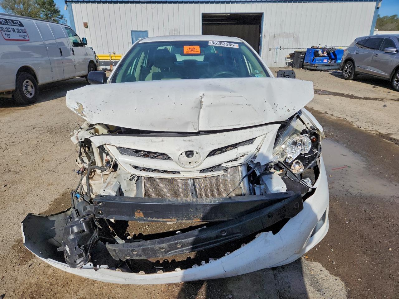 2011 TOYOTA COROLLA BASE photo 5