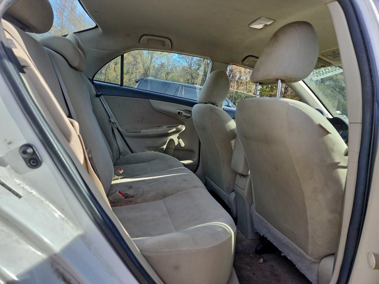 2011 TOYOTA COROLLA BASE photo 10