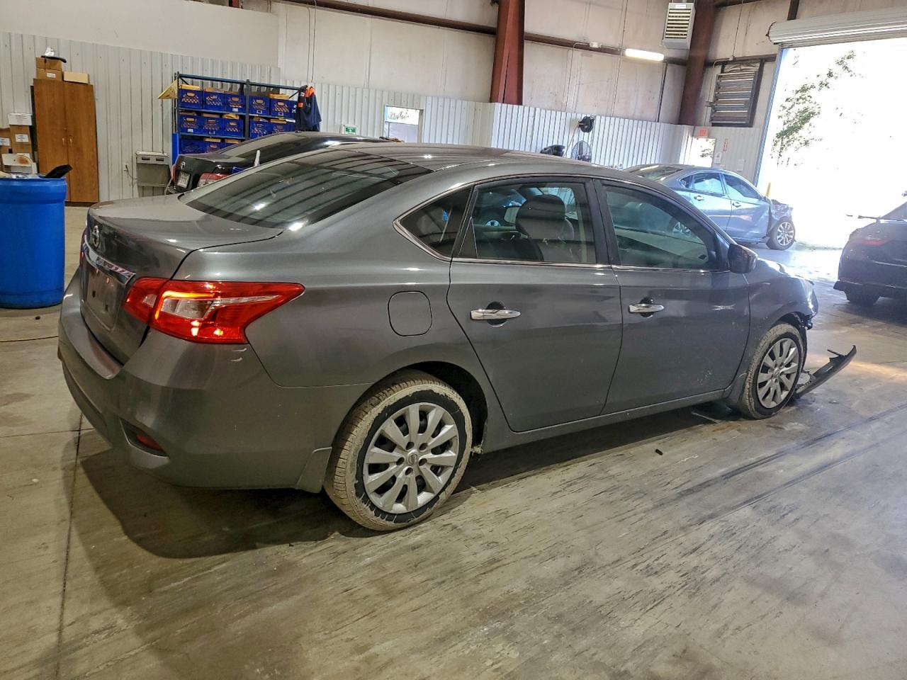 2019 NISSAN SENTRA S photo 3