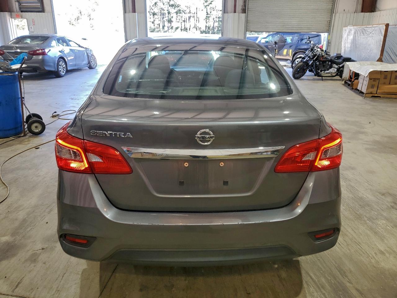2019 NISSAN SENTRA S photo 6