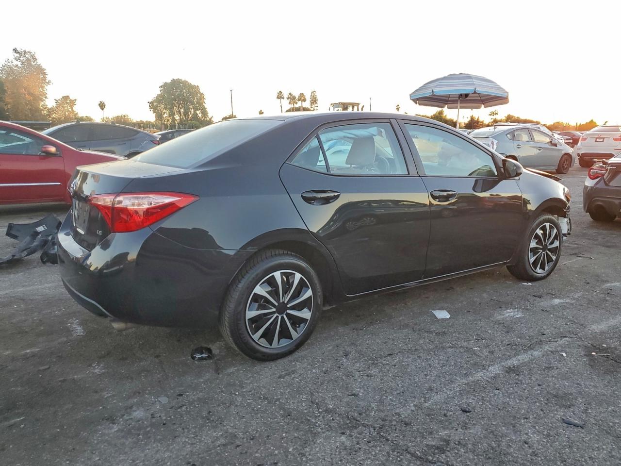2018 TOYOTA COROLLA L photo 3