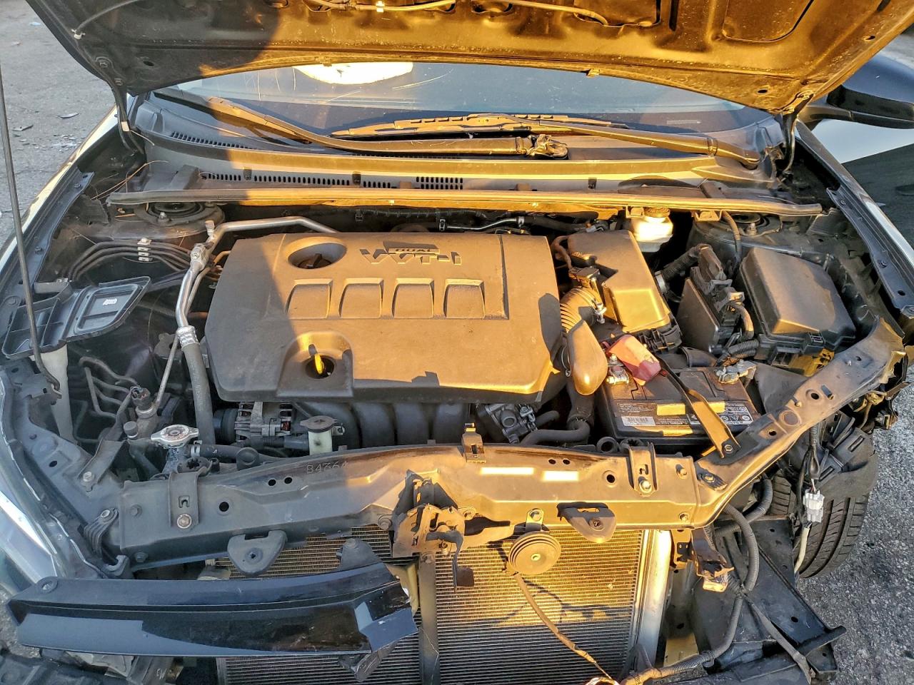 2018 TOYOTA COROLLA L photo 11