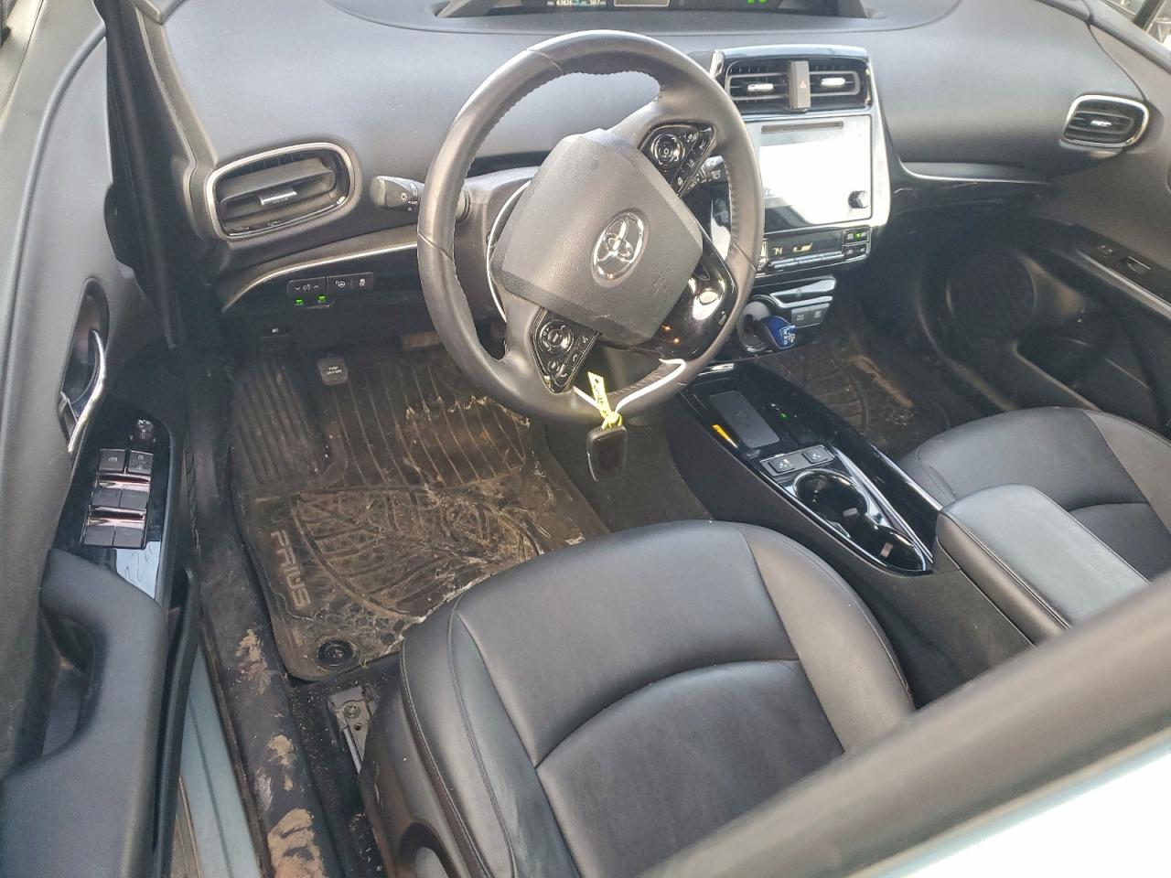 2019 TOYOTA PRIUS photo 8