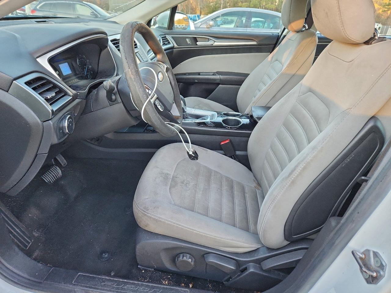 2013 FORD FUSION S photo 13