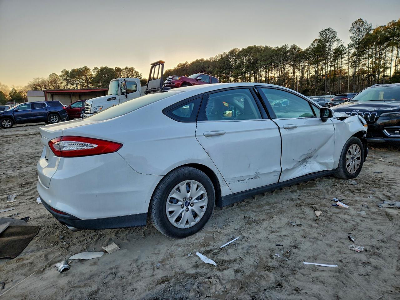 2013 FORD FUSION S photo 5