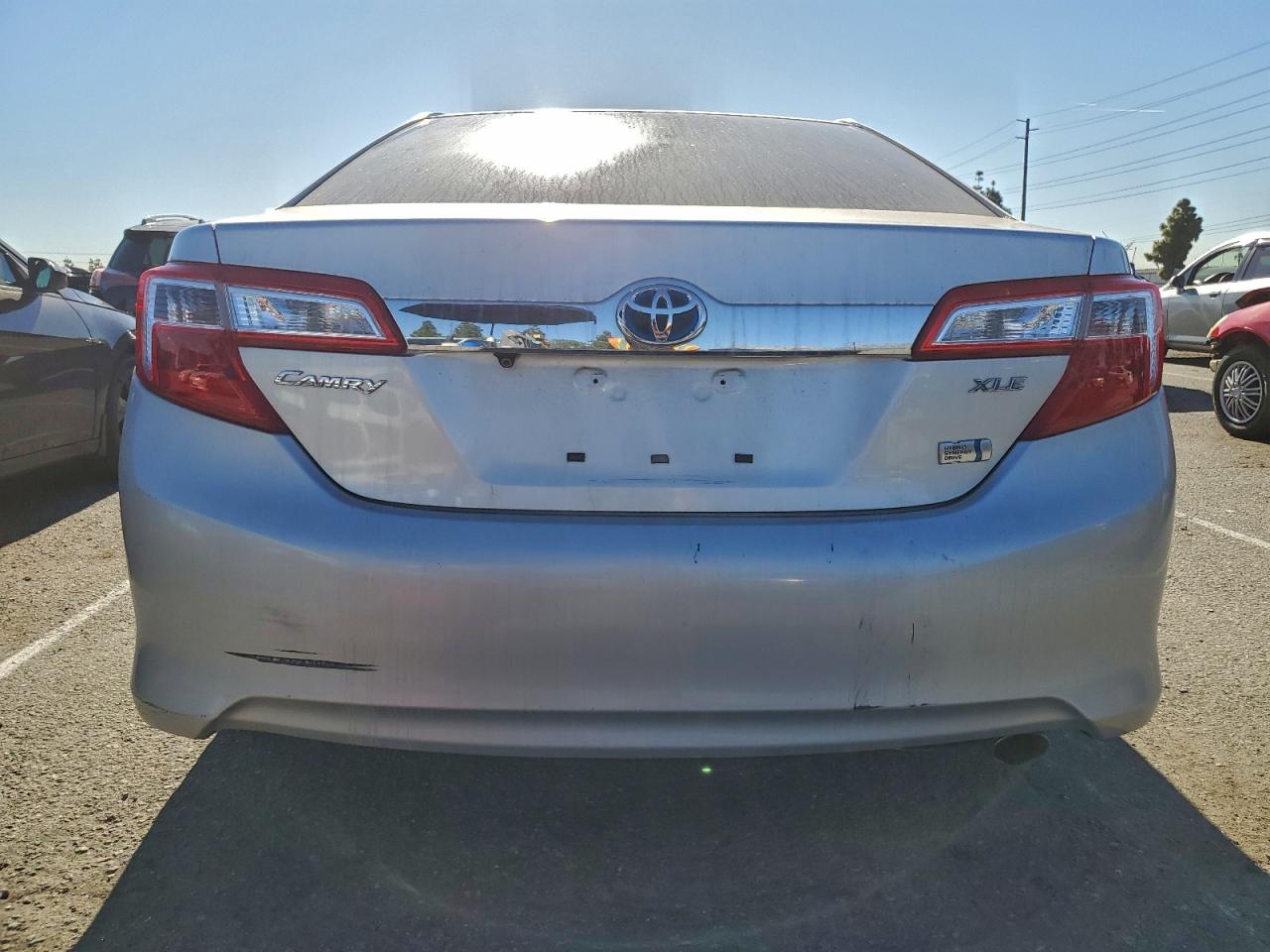 2013 TOYOTA CAMRY HYBRID photo 6