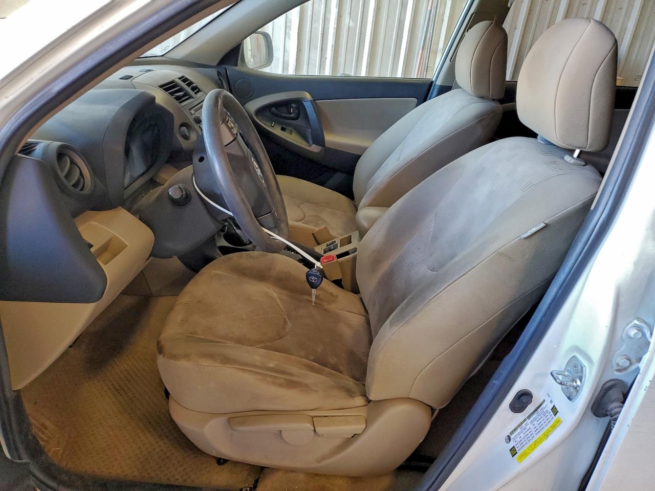 2012 TOYOTA RAV4 photo 13