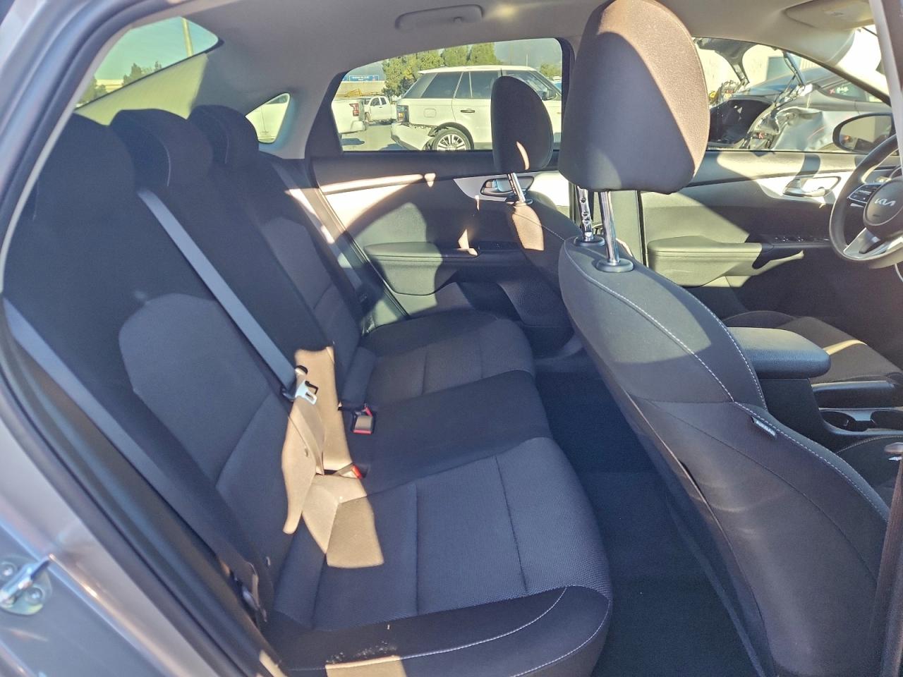 2024 KIA FORTE LX photo 19