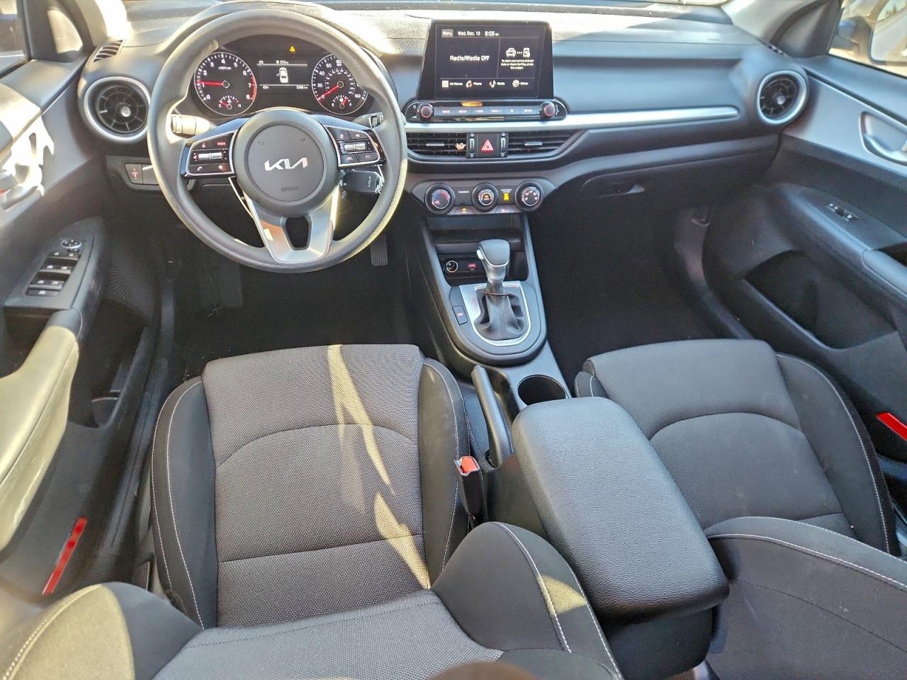 2024 KIA FORTE LX photo 15