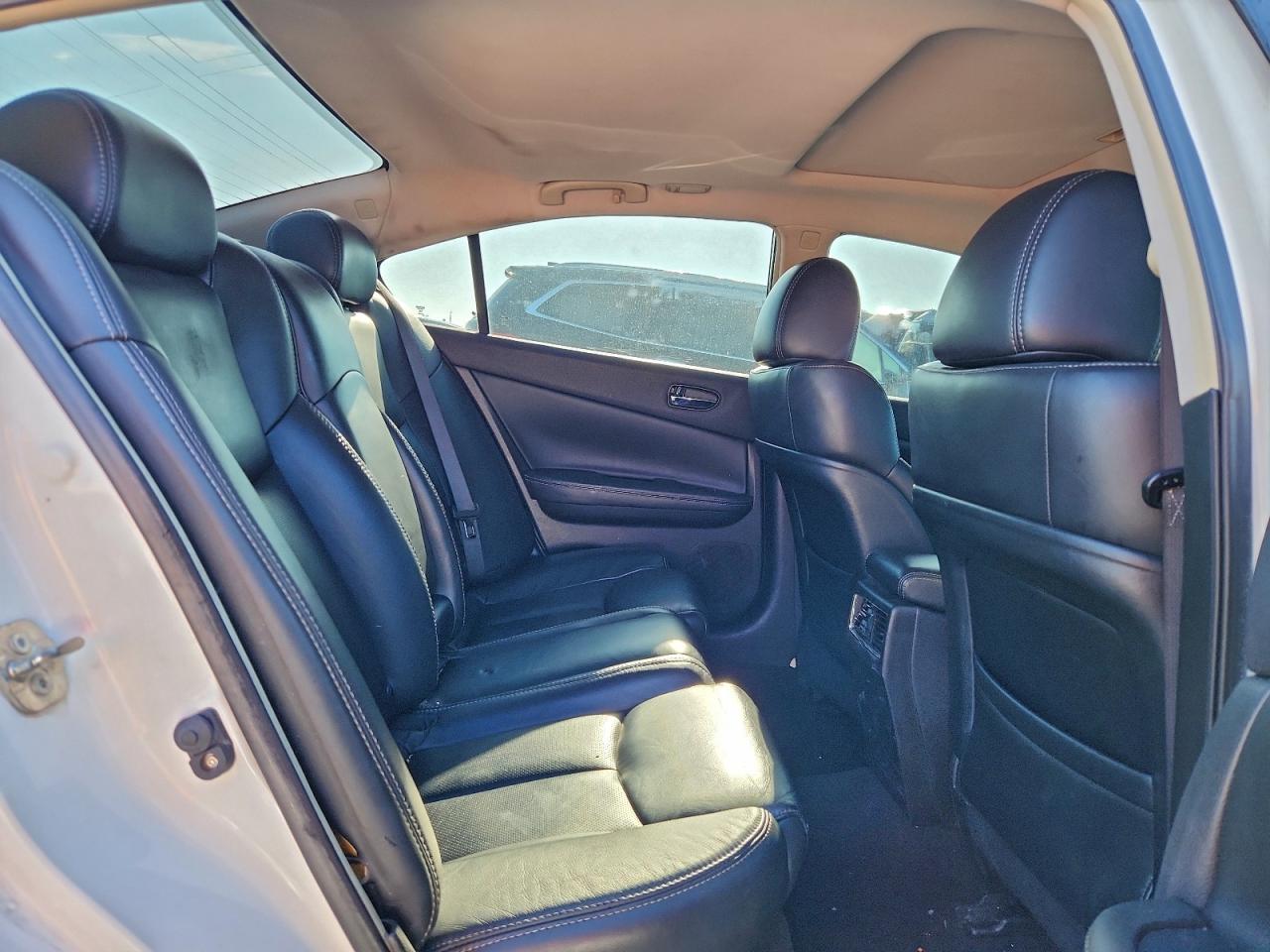 2011 NISSAN MAXIMA S photo 10