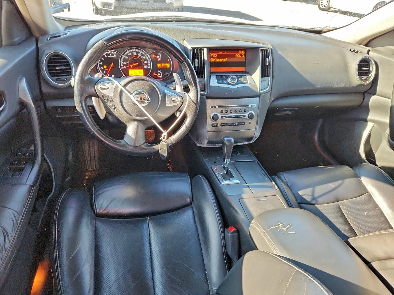2011 NISSAN MAXIMA S photo 8