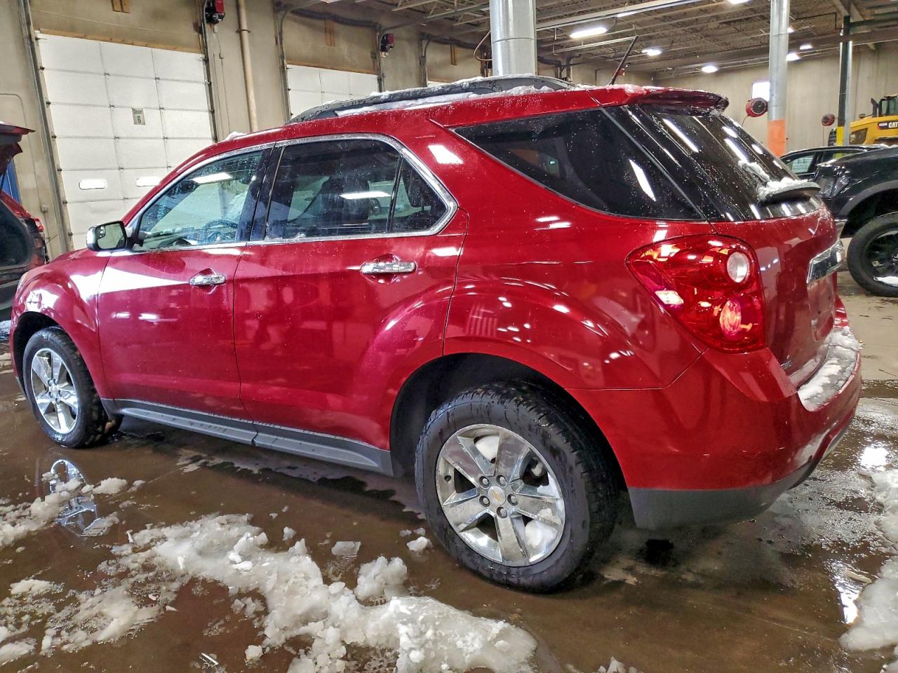 2013 CHEVROLET EQUINOX LT photo 2