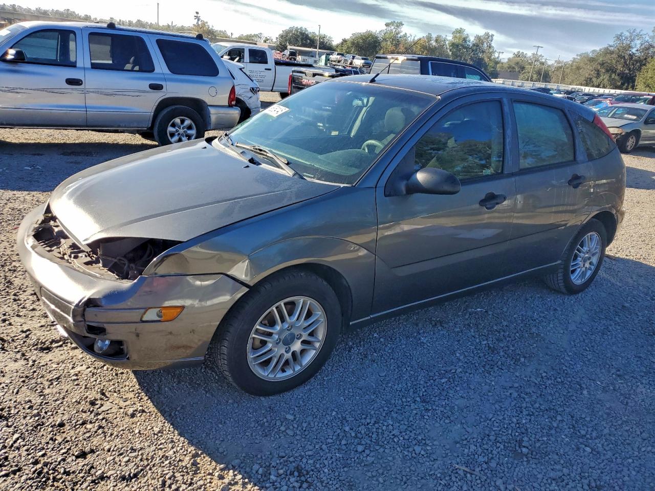 2007 FORD FOCUS ZX5 — FRONT END damage — photo 1