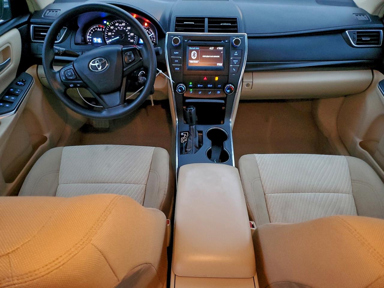 2015 TOYOTA CAMRY LE photo 8