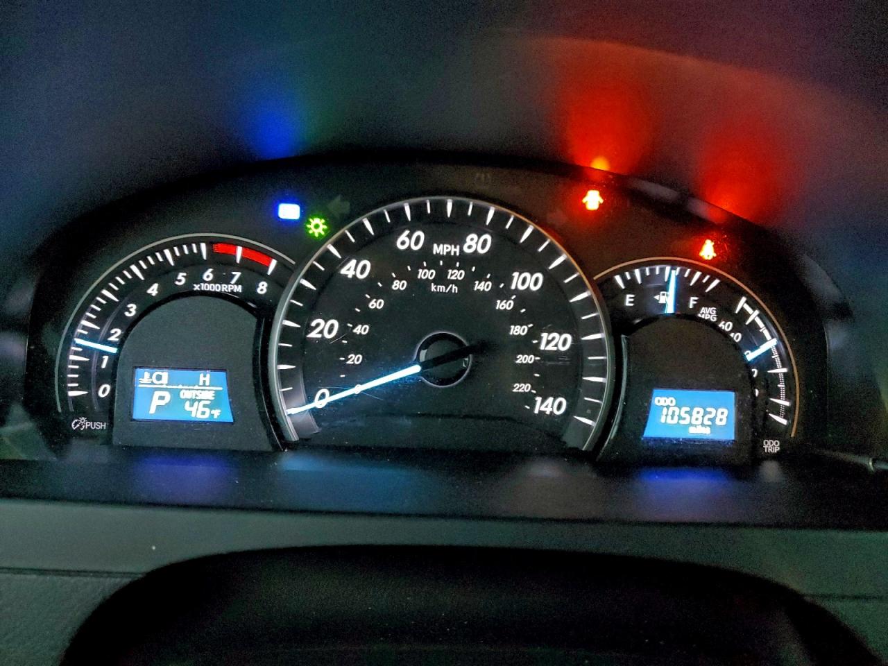 2015 TOYOTA CAMRY LE photo 9
