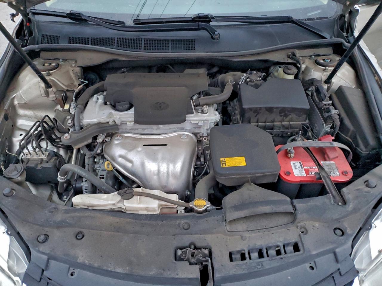 2015 TOYOTA CAMRY LE photo 11