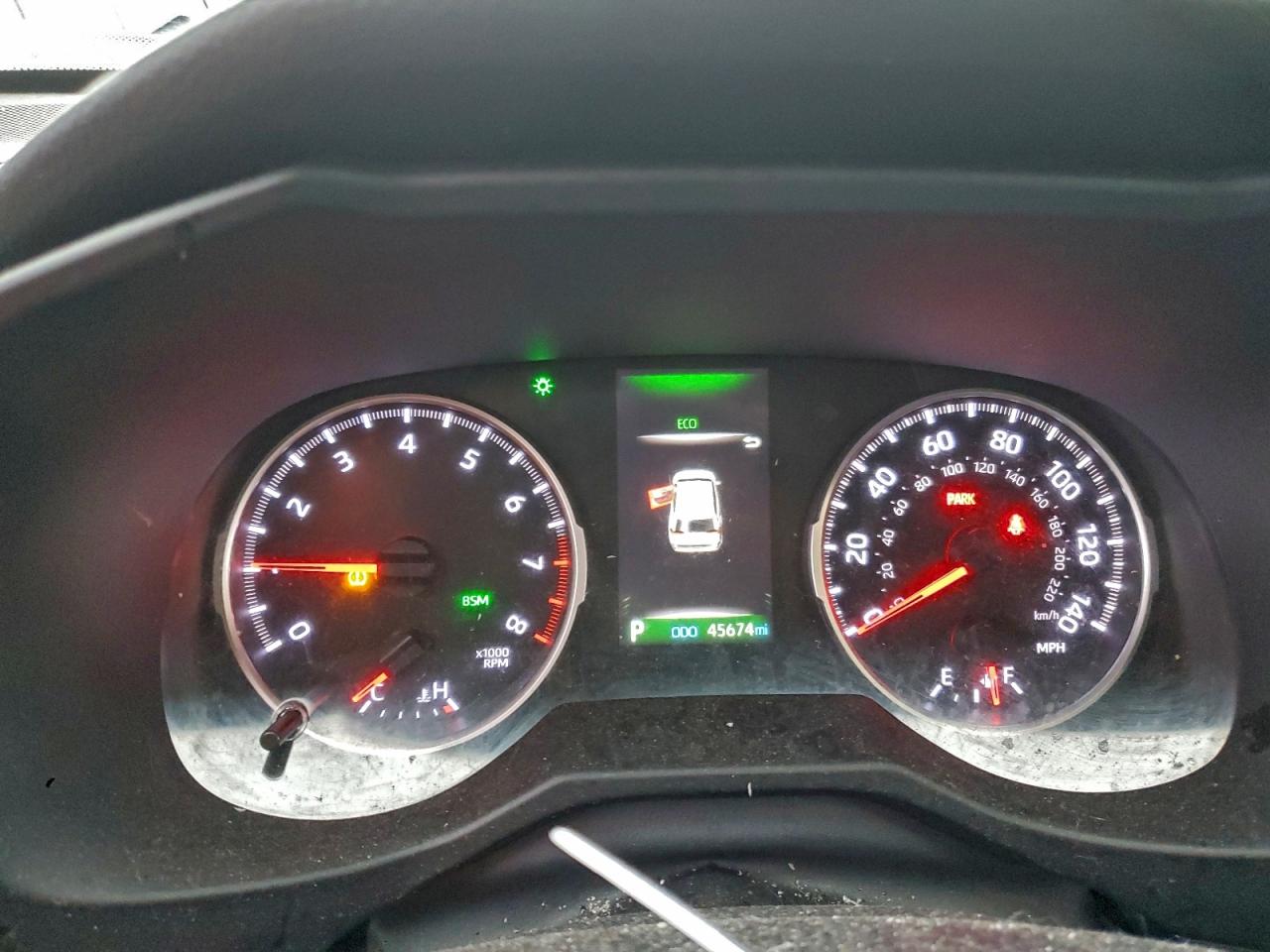 2022 TOYOTA RAV4 XLE photo 9