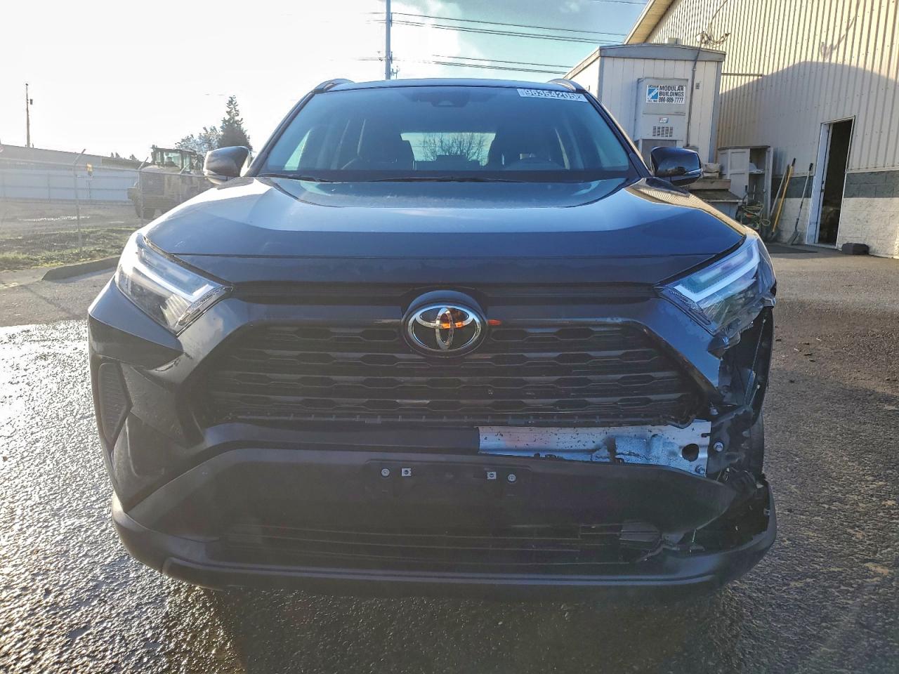 2022 TOYOTA RAV4 XLE photo 5