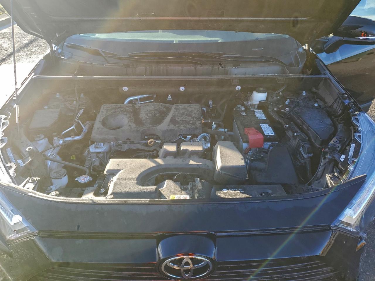 2022 TOYOTA RAV4 XLE photo 12