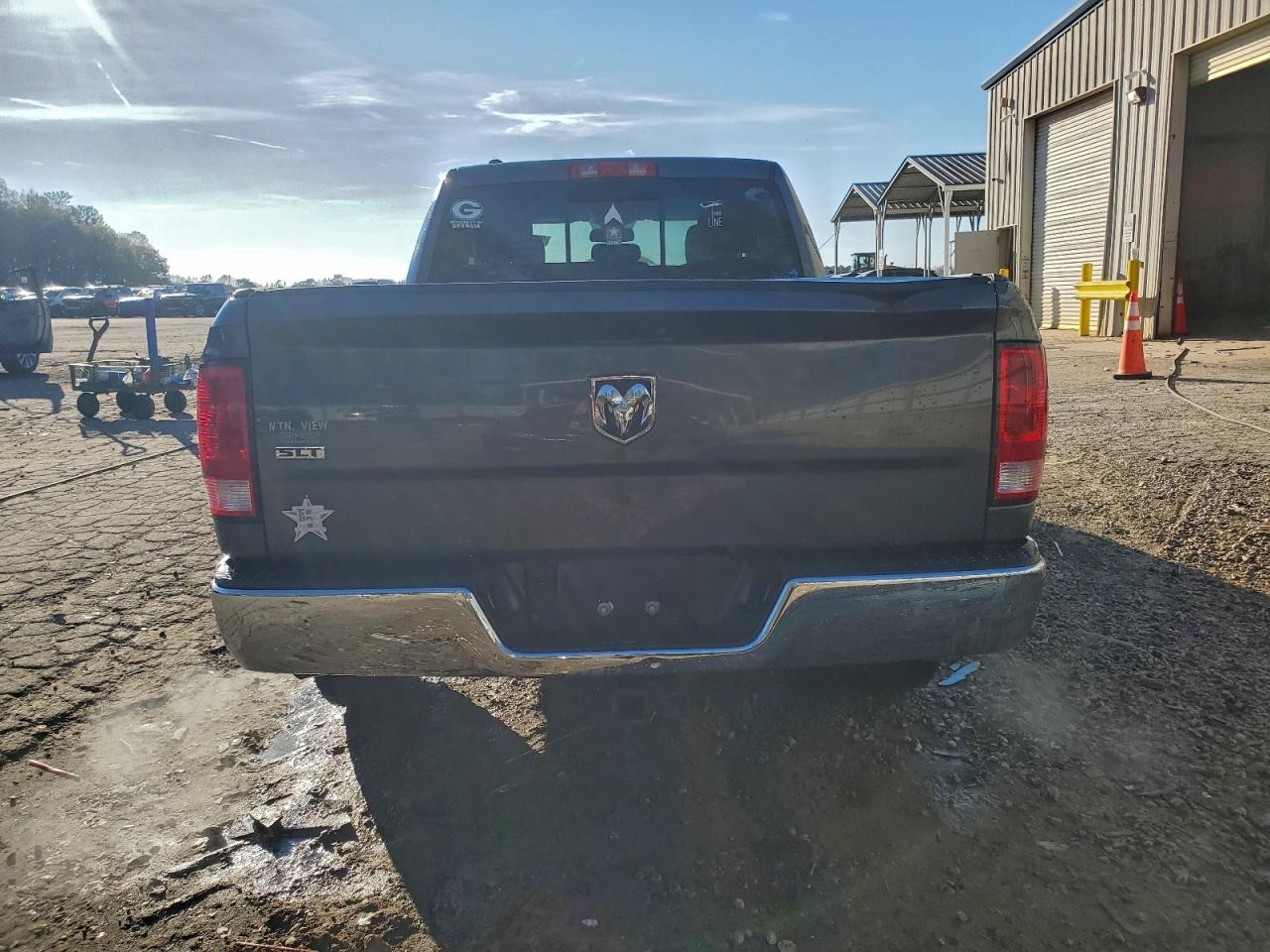 2016 RAM 1500 SLT photo 6