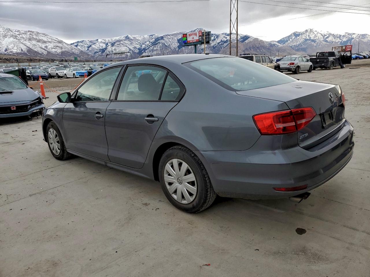 2015 VOLKSWAGEN JETTA BASE photo 3