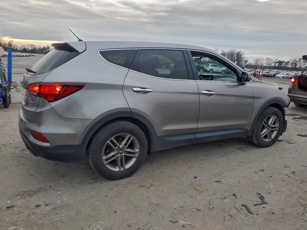 2018 HYUNDAI SANTA FE SPORT photo 3