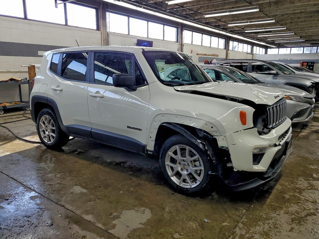 2023 JEEP RENEGADE LATITUDE photo 4
