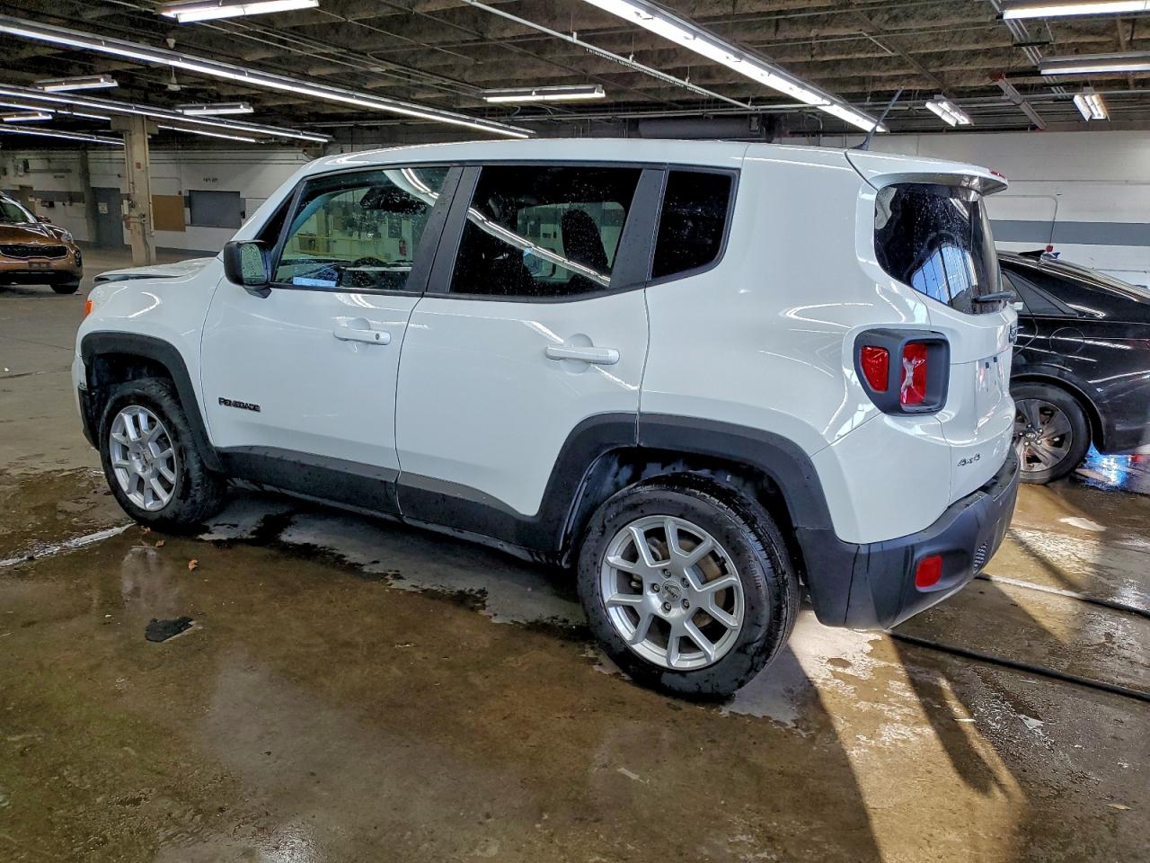 2023 JEEP RENEGADE LATITUDE photo 2