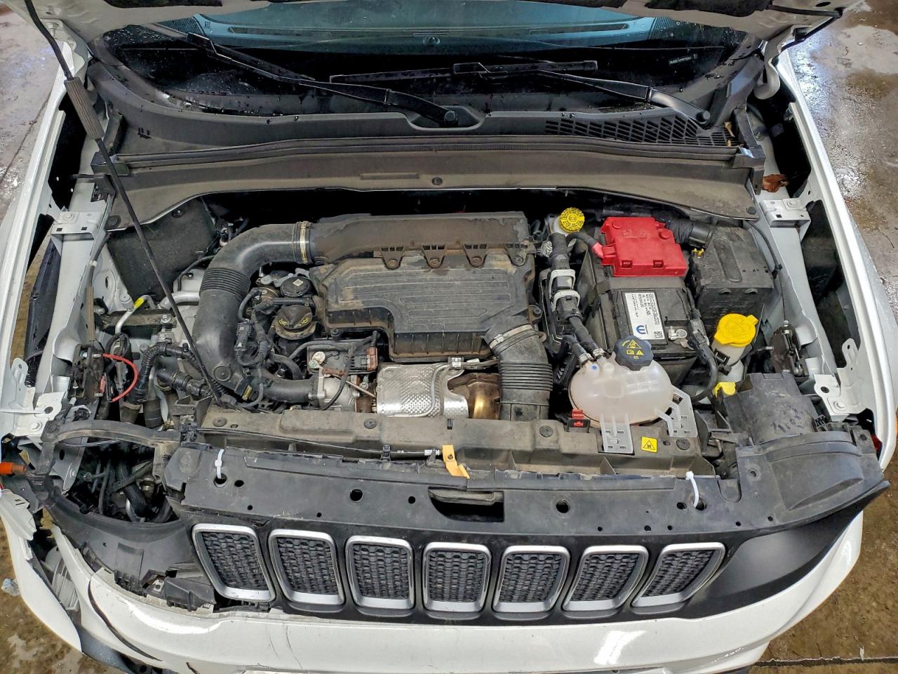 2023 JEEP RENEGADE LATITUDE photo 11