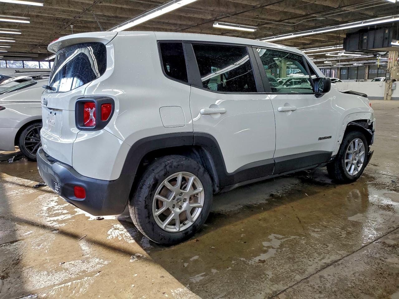 2023 JEEP RENEGADE LATITUDE photo 3