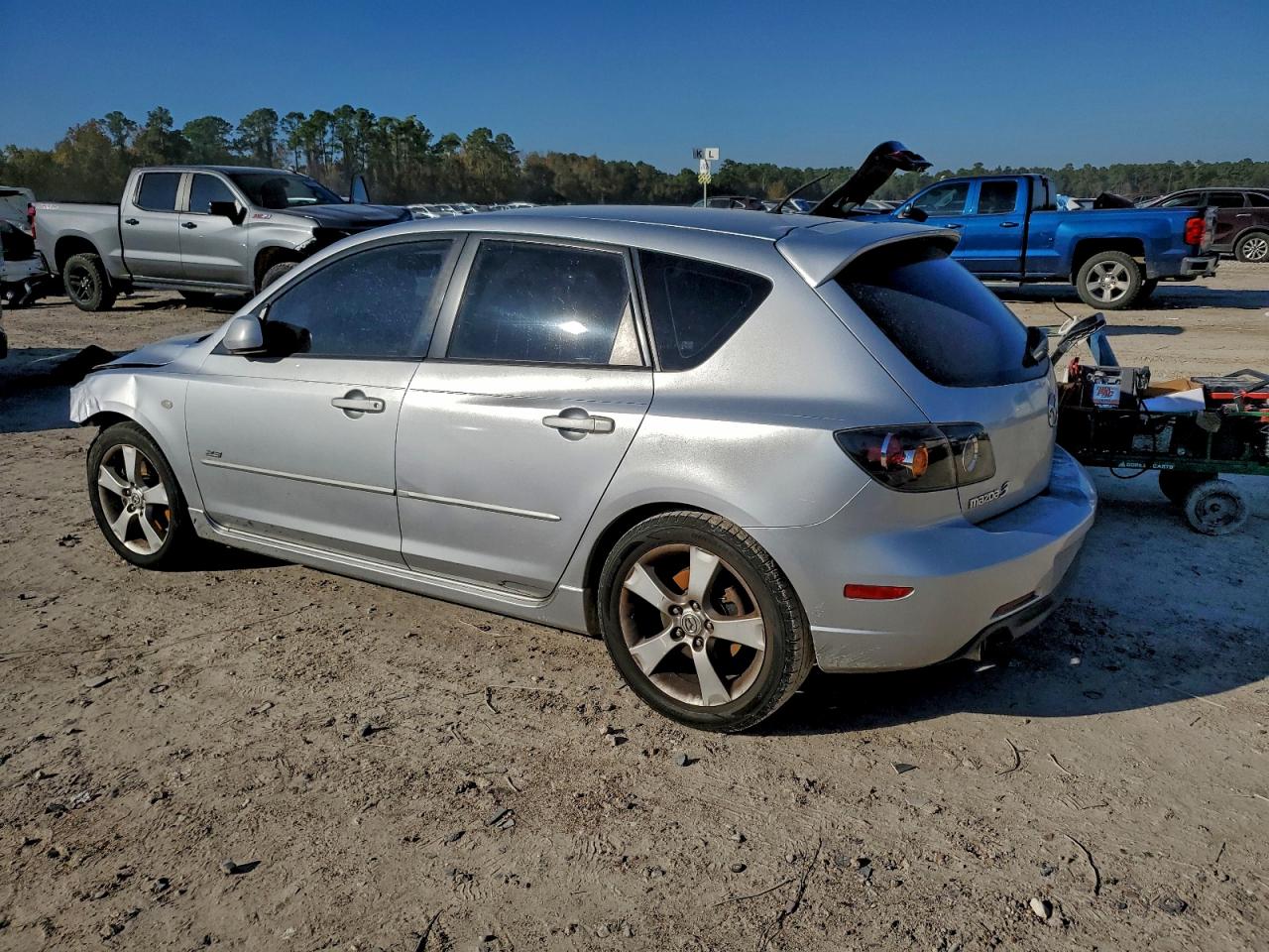 2005 MAZDA 3 HATCHBACK photo 2