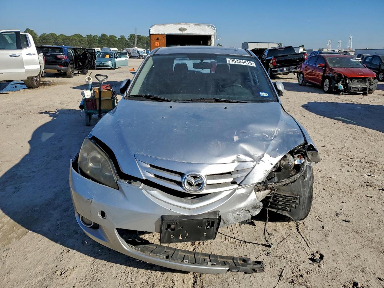 2005 MAZDA 3 HATCHBACK photo 5