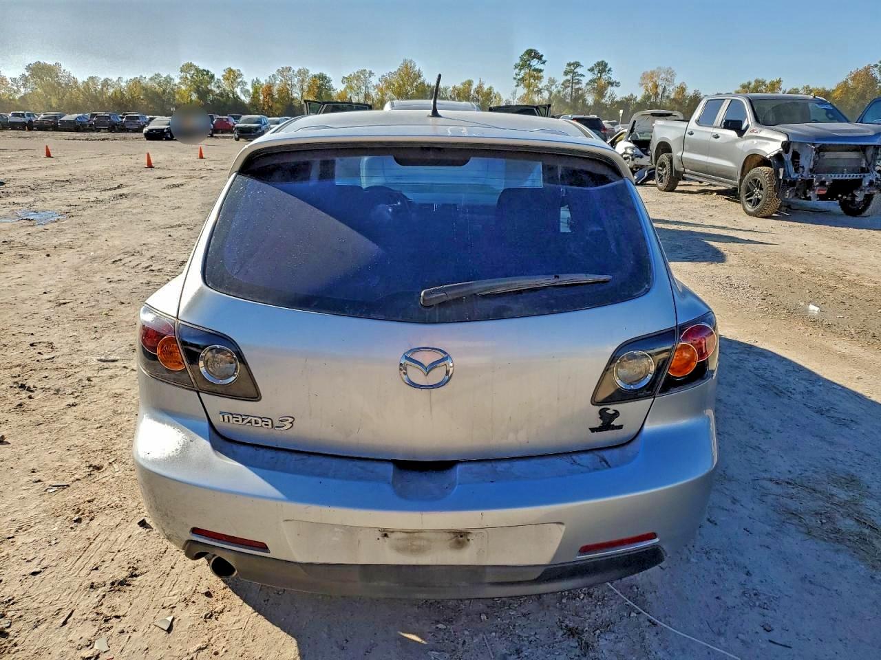 2005 MAZDA 3 HATCHBACK photo 6