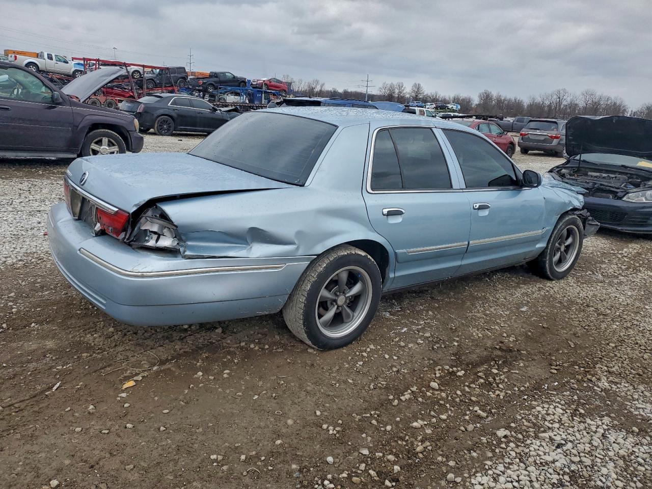 2004 MERCURY GRAND MARQUIS GS photo 3