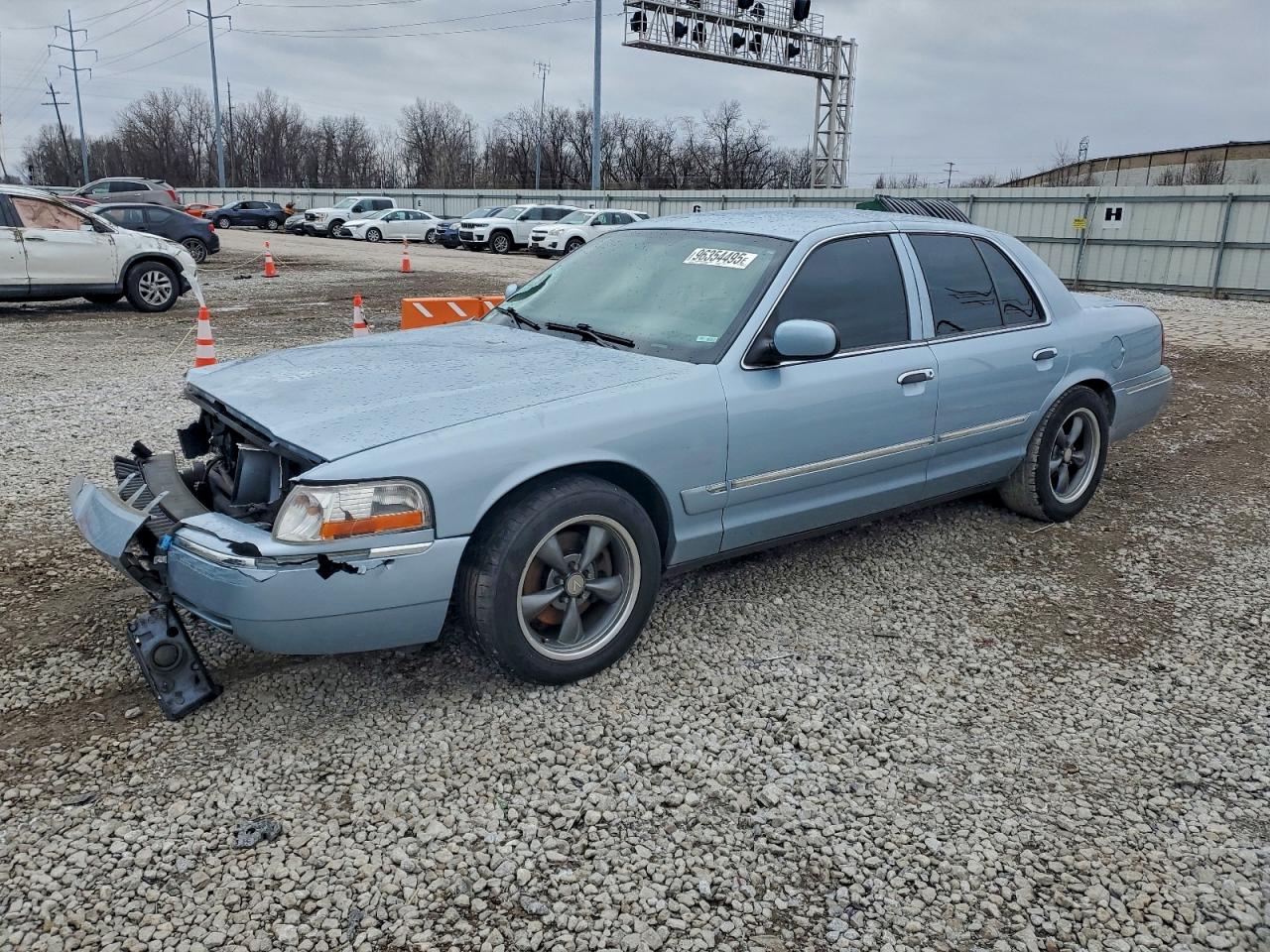 2004 MERCURY GRAND MARQUIS GS — FRONT END damage — photo 1