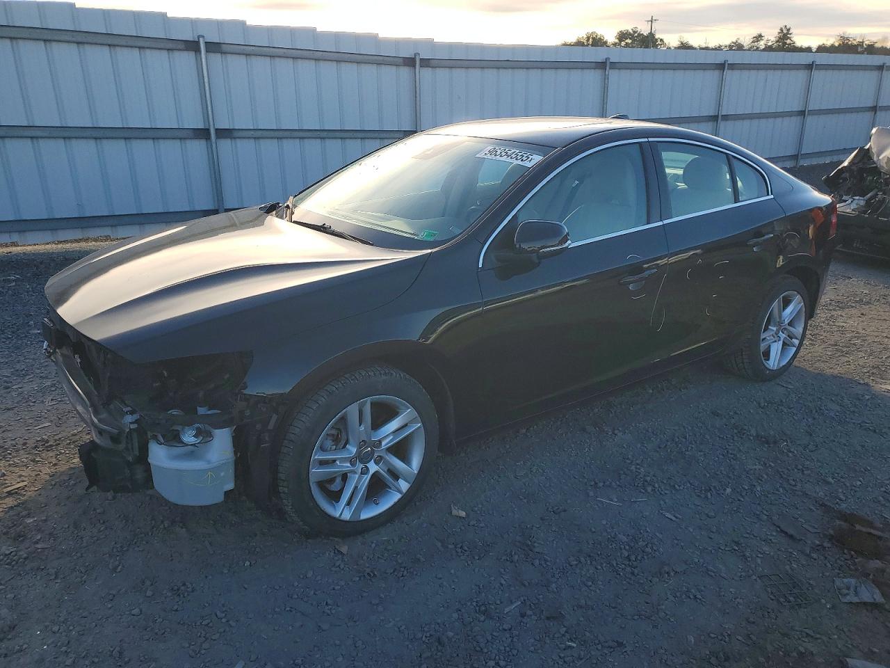 2015 VOLVO S60