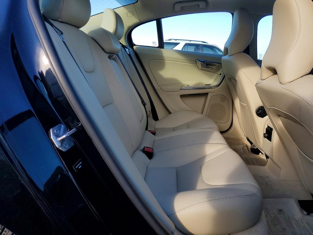 2015 VOLVO S60 PLATINUM photo 10
