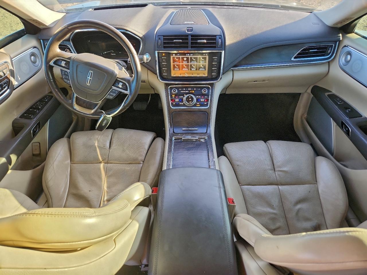 2017 LINCOLN CONTINENTAL RESERVE photo 8