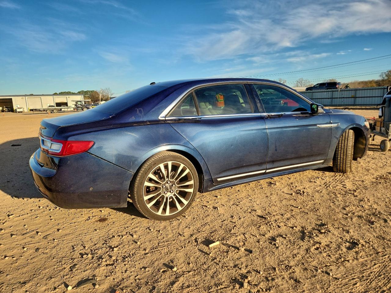 2017 LINCOLN CONTINENTAL RESERVE photo 3