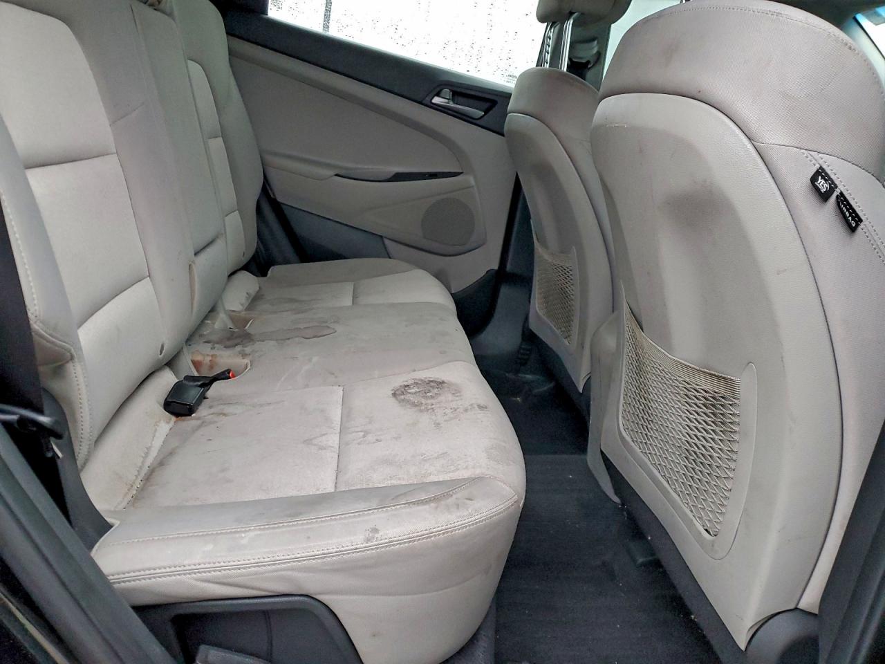2018 HYUNDAI TUCSON SE photo 11