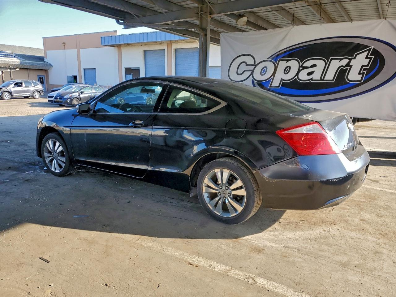 2009 HONDA ACCORD LX photo 2